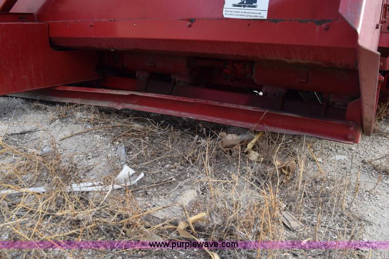 image for item I8612 1995 Case IH 1083 corn head