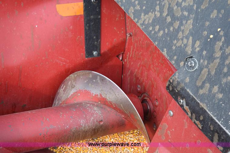 image for item I8612 1995 Case IH 1083 corn head