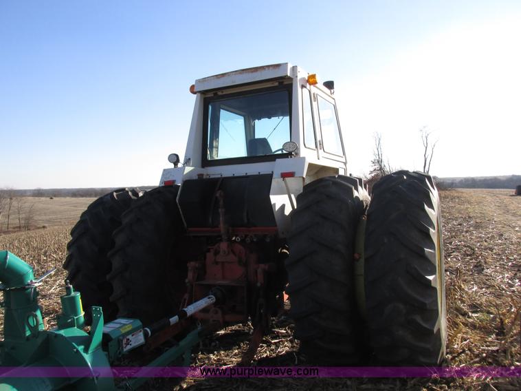 image for item I8829 1974 Case 1370 tractor