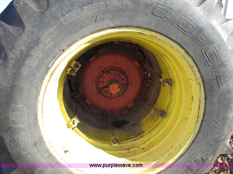 image for item I8829 1974 Case 1370 tractor