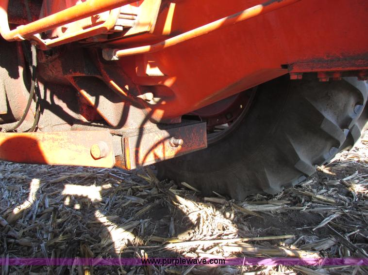 image for item I8829 1974 Case 1370 tractor