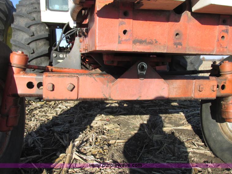 image for item I8829 1974 Case 1370 tractor