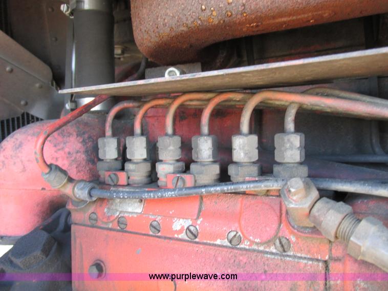 image for item I8829 1974 Case 1370 tractor