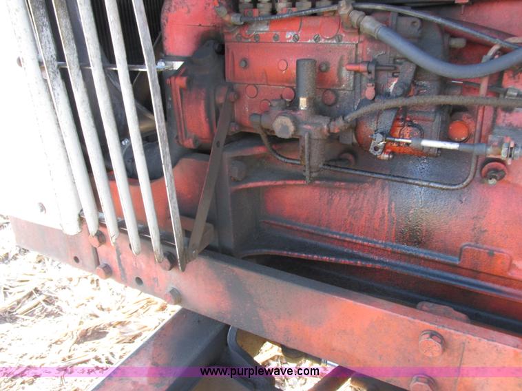 image for item I8829 1974 Case 1370 tractor