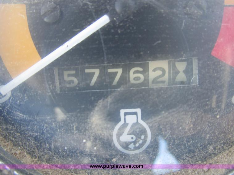 image for item I8829 1974 Case 1370 tractor