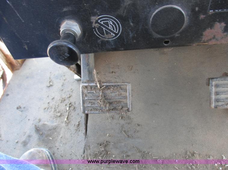 image for item I8829 1974 Case 1370 tractor