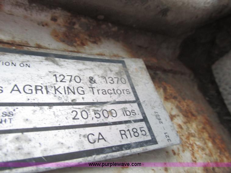 image for item I8829 1974 Case 1370 tractor