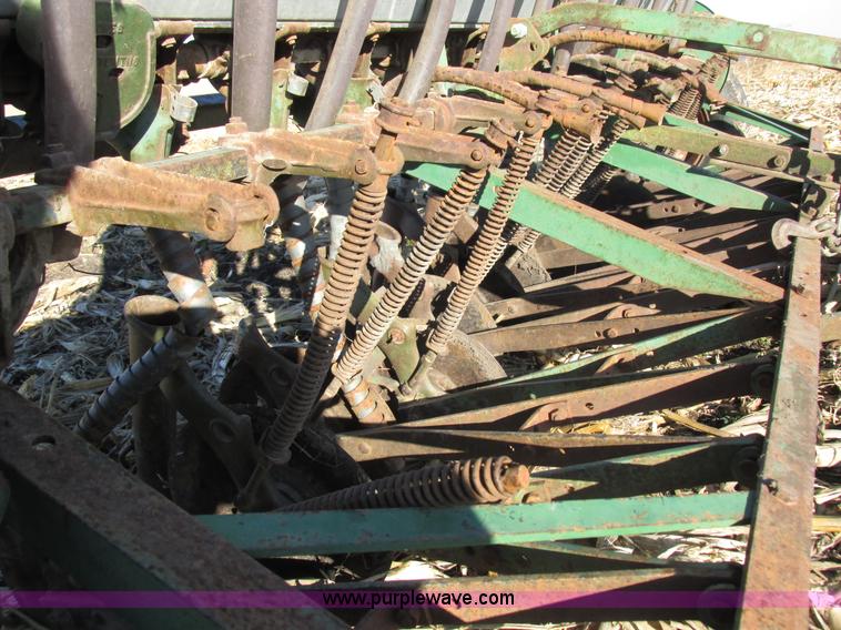 image for item I8831 Seed drill