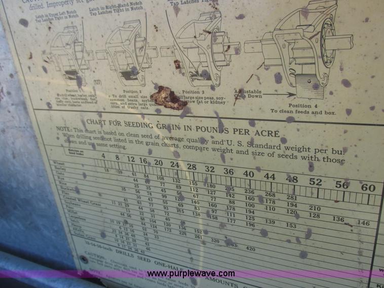 image for item I8831 Seed drill