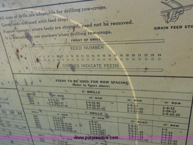 image for item I8831 Seed drill