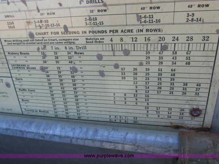 image for item I8831 Seed drill