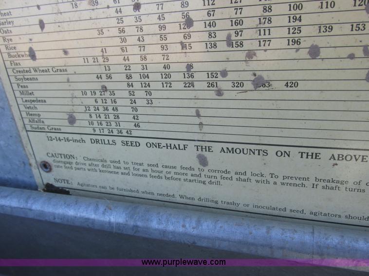 image for item I8831 Seed drill