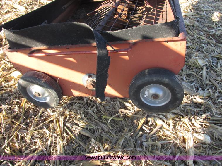 image for item I8832 Mayrath grain auger