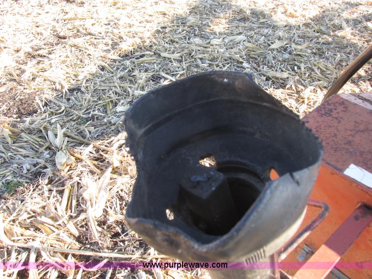 image for item I8832 Mayrath grain auger