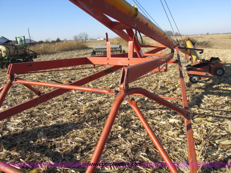 image for item I8832 Mayrath grain auger