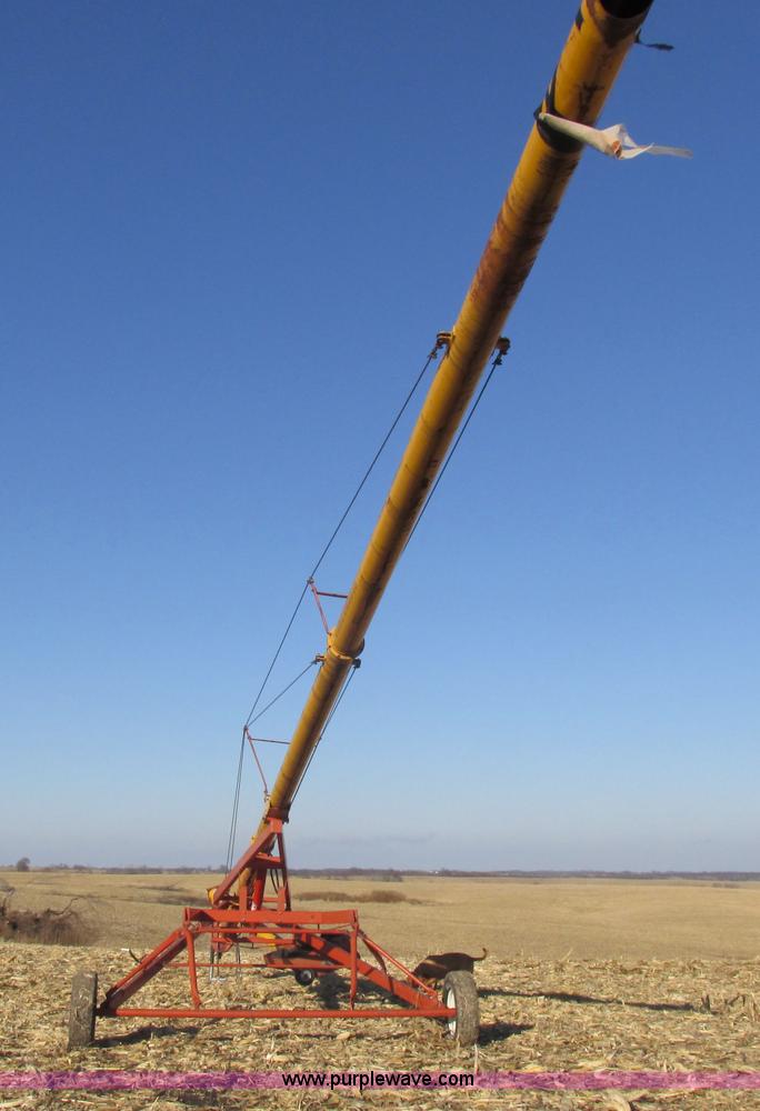 image for item I8832 Mayrath grain auger