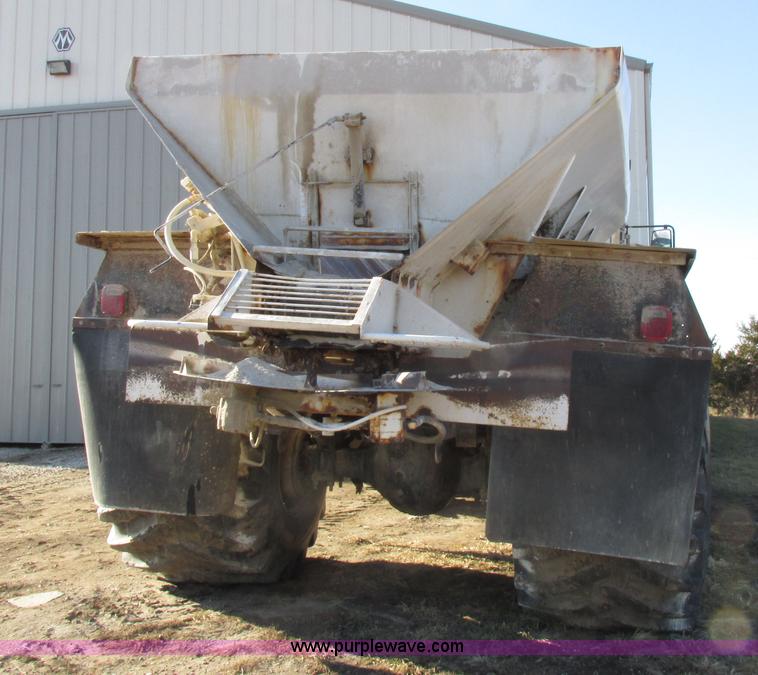 image for item I8833 1996 Ford L8000 floater fertilizer truck