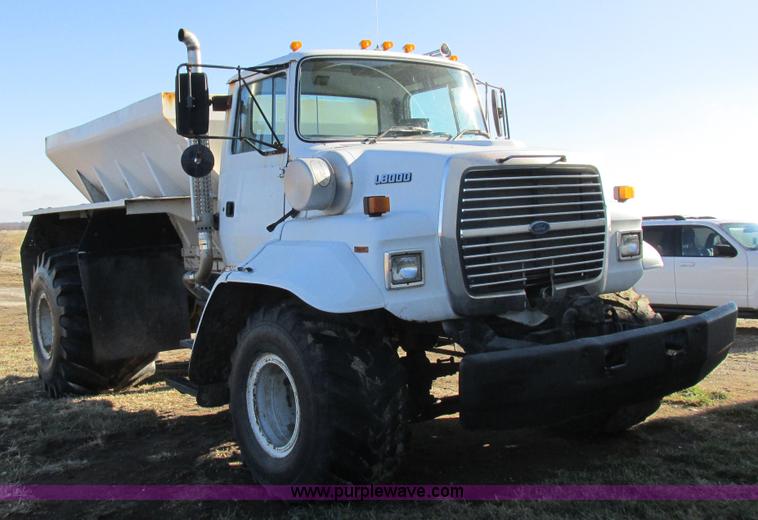 image for item I8833 1996 Ford L8000 floater fertilizer truck