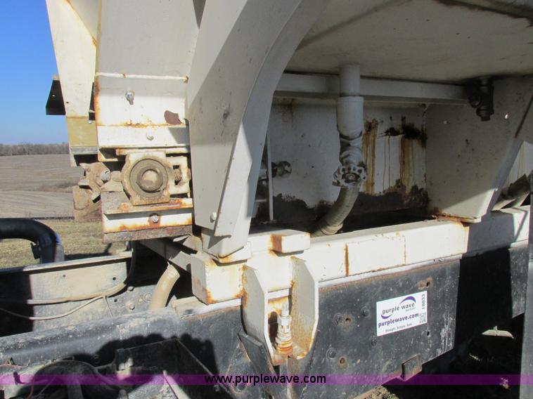 image for item I8833 1996 Ford L8000 floater fertilizer truck