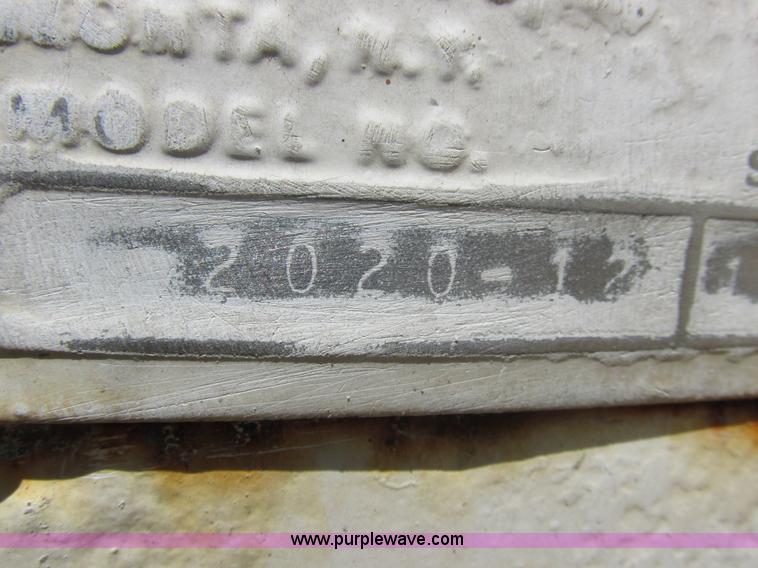 image for item I8833 1996 Ford L8000 floater fertilizer truck