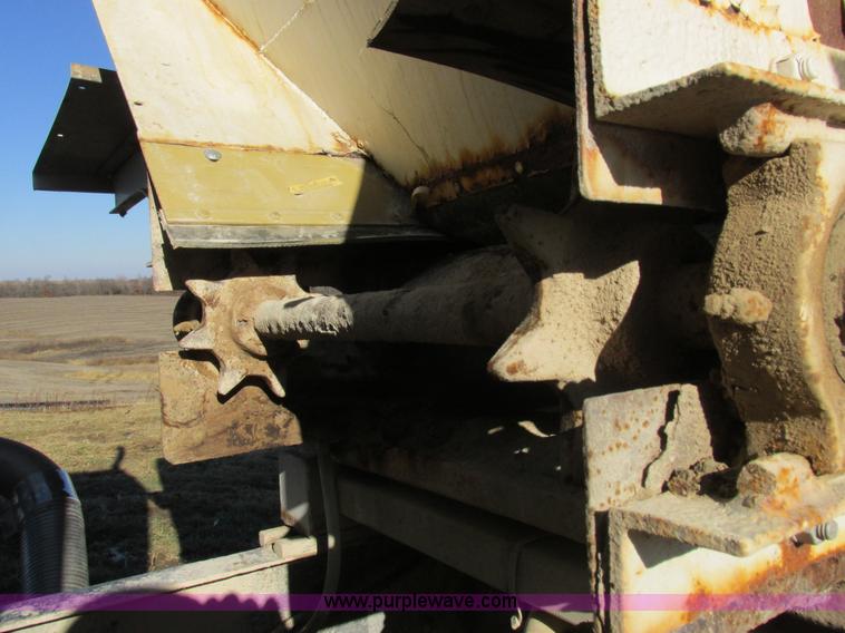 image for item I8833 1996 Ford L8000 floater fertilizer truck