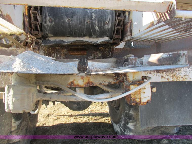 image for item I8833 1996 Ford L8000 floater fertilizer truck