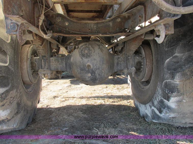 image for item I8833 1996 Ford L8000 floater fertilizer truck