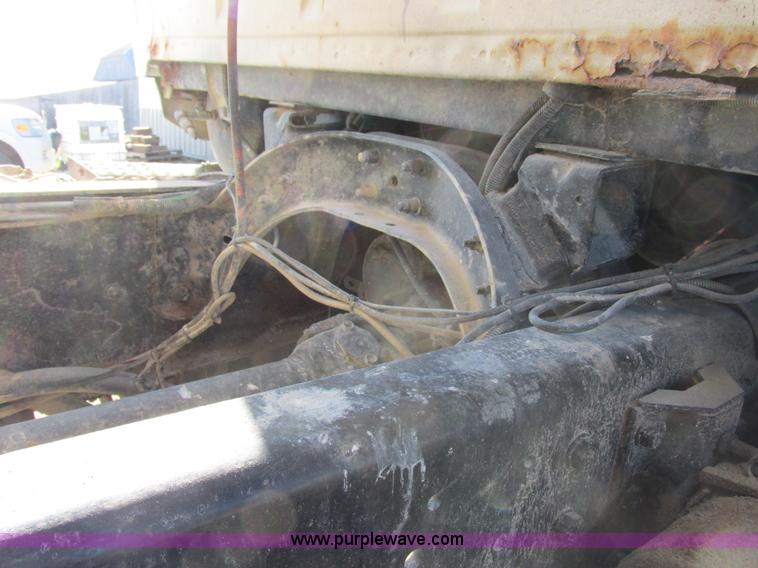image for item I8833 1996 Ford L8000 floater fertilizer truck