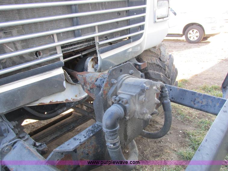 image for item I8833 1996 Ford L8000 floater fertilizer truck