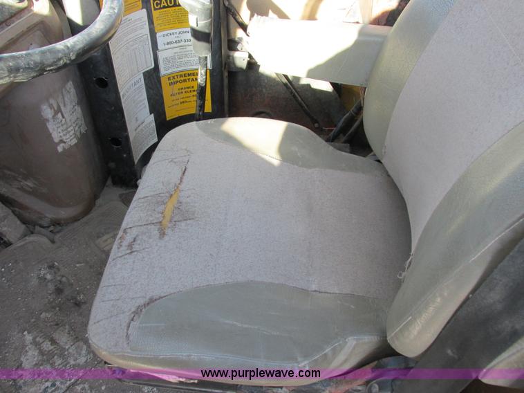 image for item I8833 1996 Ford L8000 floater fertilizer truck