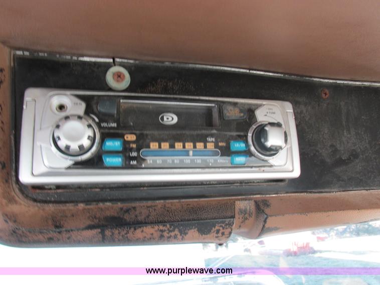 image for item I8833 1996 Ford L8000 floater fertilizer truck