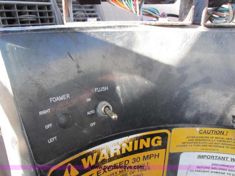 image for item I8833 1996 Ford L8000 floater fertilizer truck