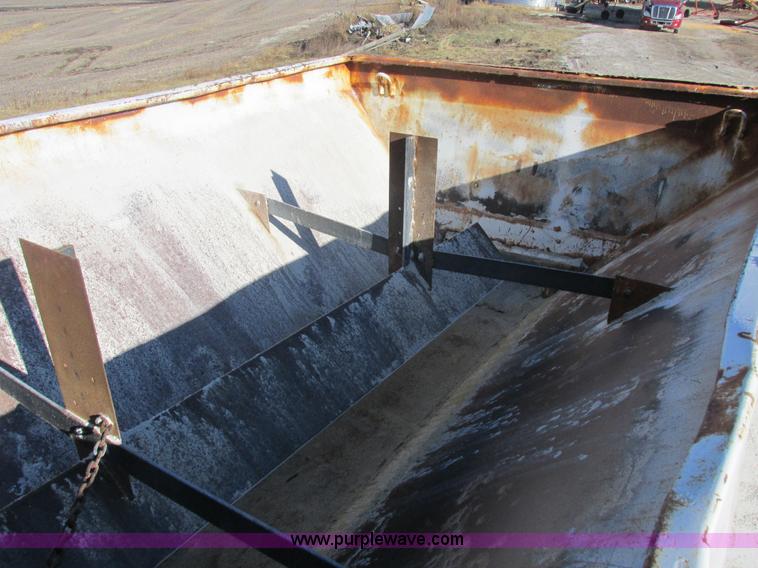 image for item I8833 1996 Ford L8000 floater fertilizer truck