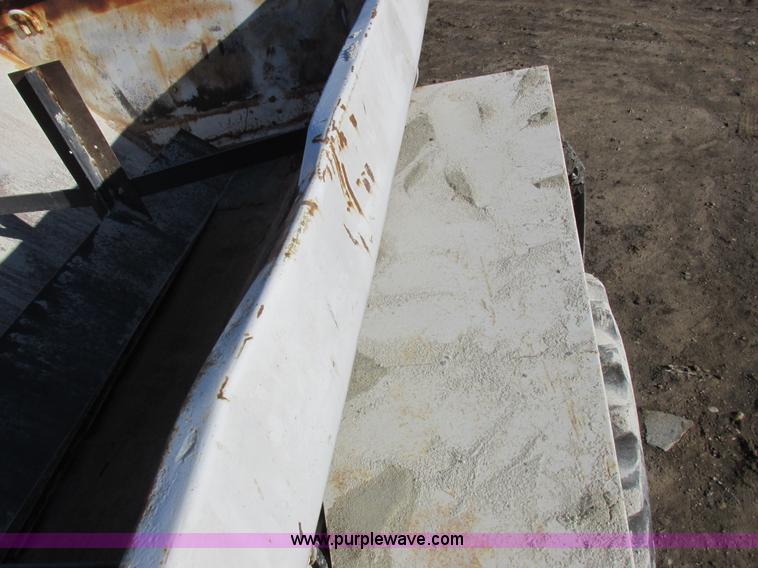 image for item I8833 1996 Ford L8000 floater fertilizer truck