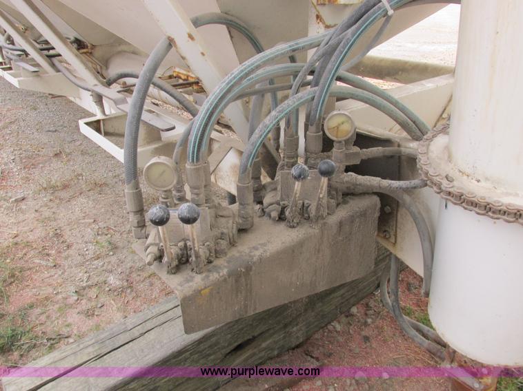 image for item I8841 Rayman bulk fertilizer tender bed