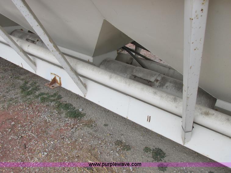 image for item I8841 Rayman bulk fertilizer tender bed