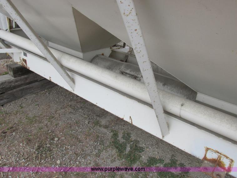 image for item I8841 Rayman bulk fertilizer tender bed