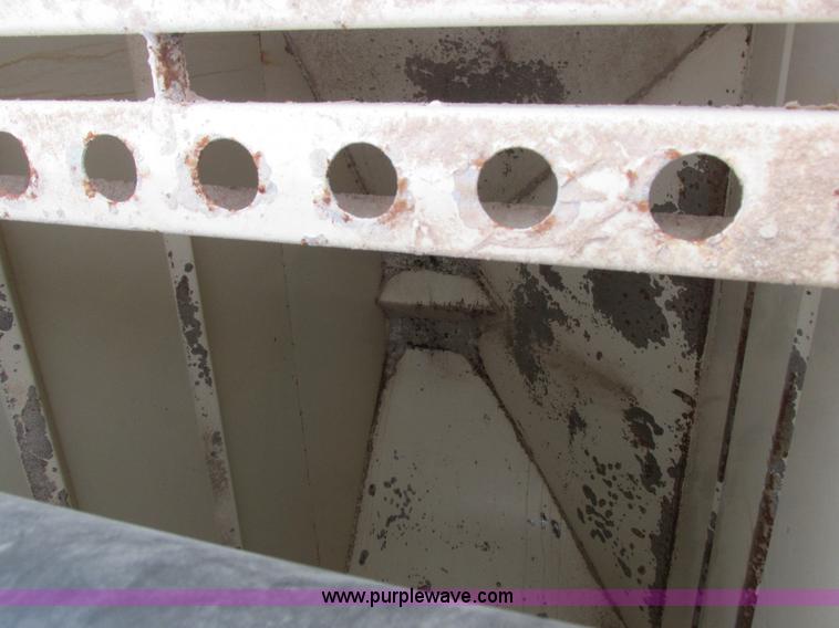 image for item I8841 Rayman bulk fertilizer tender bed