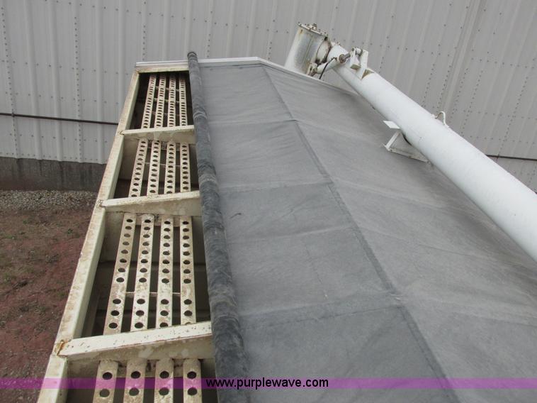 image for item I8841 Rayman bulk fertilizer tender bed