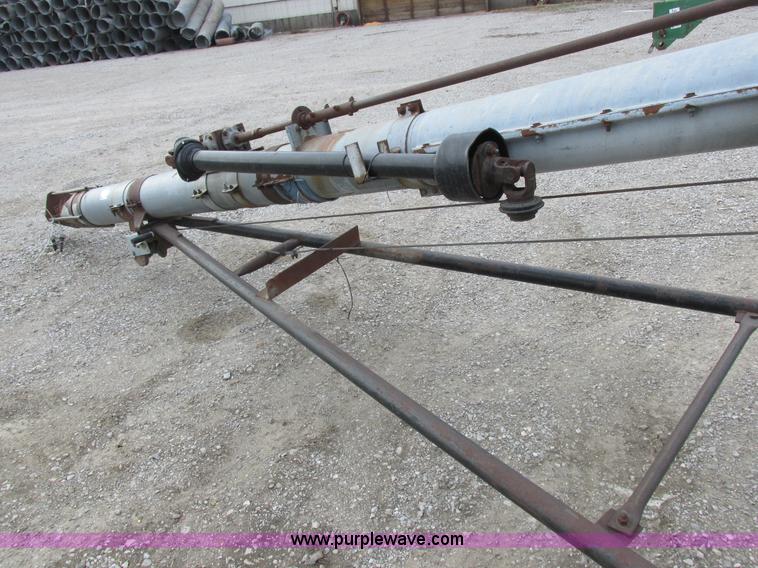 image for item I8843 1983 Curtis grain auger