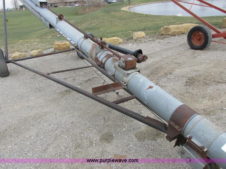 image for item I8843 1983 Curtis grain auger
