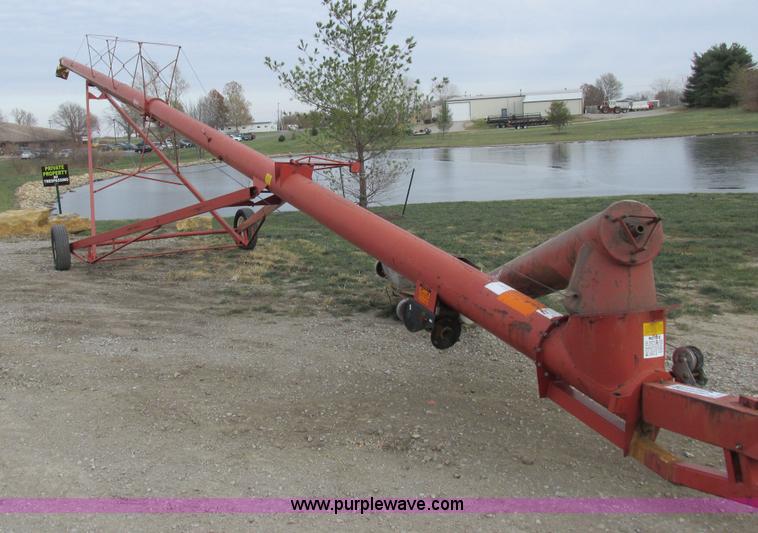 image for item I8846 Feterl grain auger