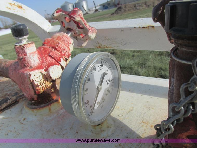 image for item I8856 Anhydrous nurse tank