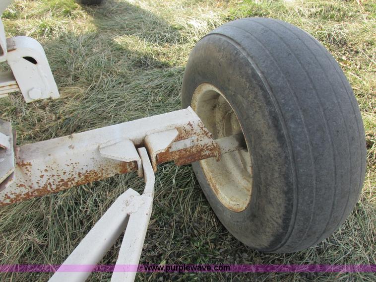 image for item I8859 Anhydrous nurse tank
