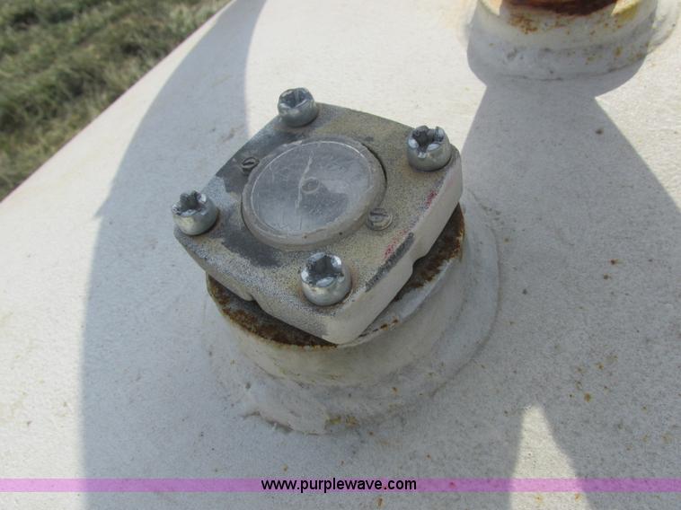 image for item I8859 Anhydrous nurse tank