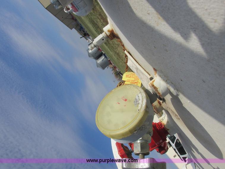 image for item I8859 Anhydrous nurse tank