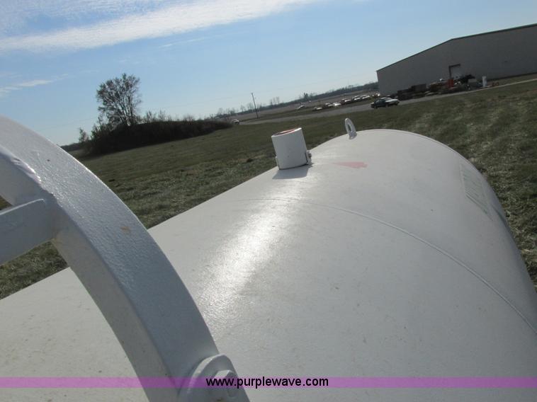 image for item I8859 Anhydrous nurse tank