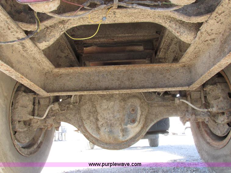 image for item I8864 1986 International 1954 grain truck