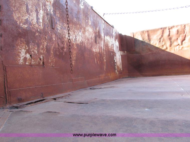 image for item I8864 1986 International 1954 grain truck