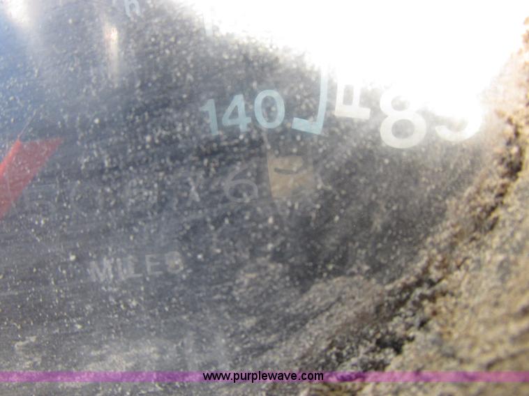 image for item I8864 1986 International 1954 grain truck